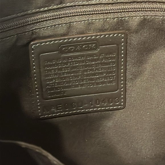 Gorgeous Coach Crossbody - Picture 8 of 11